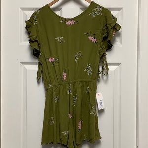 Billabong size medium green floral romper